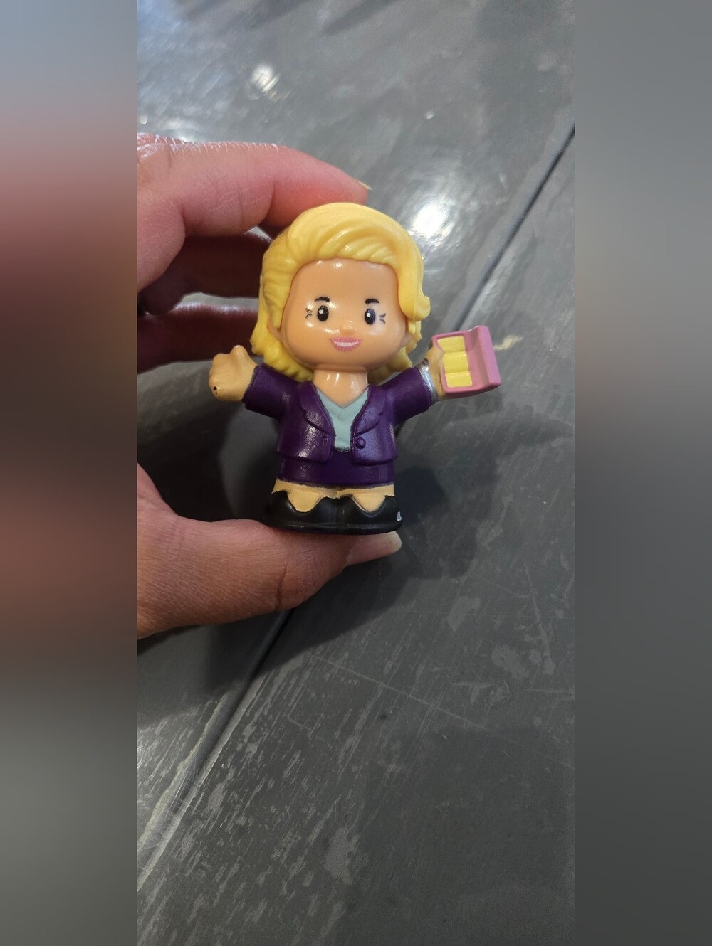 Little People Collector AFC Richmond Figure Set - Multicolor - Picture 8 of 9